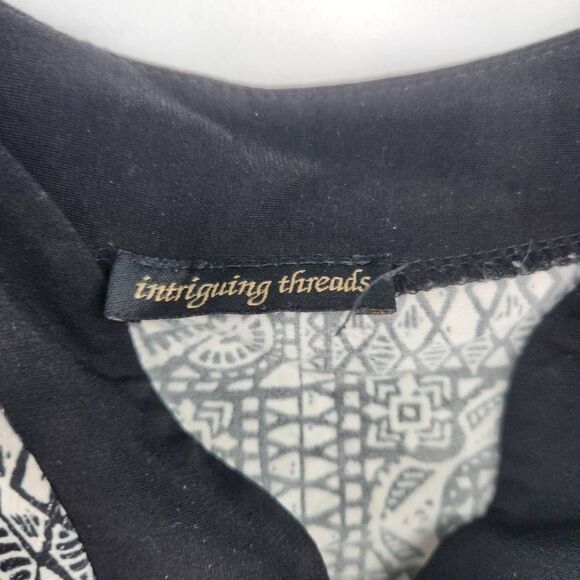 Intriguing Threads Black & White Abstract Geometric Notch Neck Tunic Women’s Plu - Picture 6 of 6